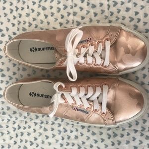 Pink Camo Supurgas Size 8.5